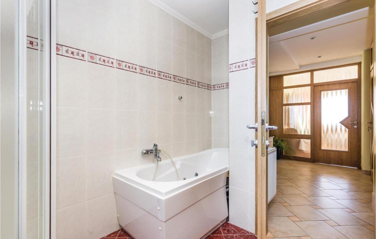 Stunning Apartment In Volosko With House Sea View Ngoại thất bức ảnh